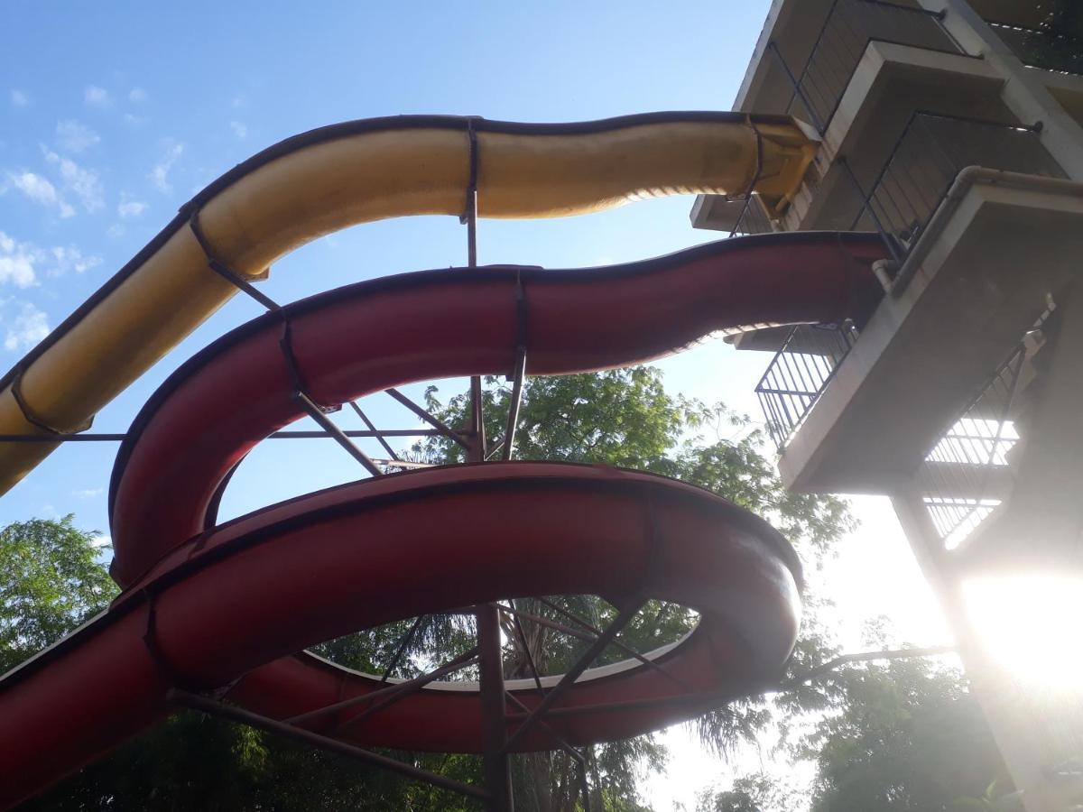 Golden Dolphin Express Md * Caldas Novas